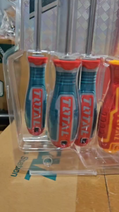 ชุดไขควง ด้ามหุ้มฉนวน+ไขควง แบน แฉก 8 ตัวชุด TOTAL รุ่น TKSDS0836