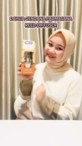 Dahlia Reed Diffuser Heritage Series Cendana Padmasana / Set Stik Pengharum Ruangan