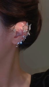 YADORNOS Anting Kupu-Kupu Wanita - Anting Putar Kupu-kupu Perak Mempesona - Bertatahkan Kristal Cerah Tinggi - Logam Berkualitas Tinggi Tidak Mudah Pudar