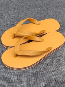 รองเท้าแตะชายหาดยางกันลื่นกันลื่นสำหรับผู้ชาย รองเท้าแตะแบบสวมลำลอง กันลื่น กันสัมผัสกับน้ำได้ดี พื้นยางหนา ระบายอากาศได้ดี