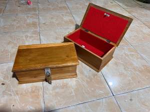 KOTAK MORI PSHT MURAH Bonus Full Karpet + GEMBOK KUNCI TERBUAT DARI KAYU JATI ASLI / Kotak Sabuk / Kotak Mori / Kotak Mori Pencak Silat / Tempat Penyimpanan / Kotak Box Penyimpanan