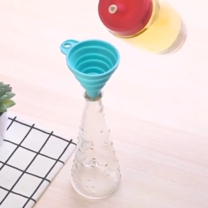 Mini Folding Silicone Retractable Funnel Foldable Fueling Telescopic Long Neck Funnel Liquid Oil Filling Corong Minyak