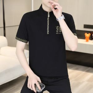 HENGYUANXIANG | เสื้อยืดคอตั้งแขนสั้นผ้าไหมน้ำแข็งสำหรับผู้ชาย ทรงหลวม ทรงพอดีตัว ทรงพ่อ ทรงลำลอง แฟชั่นฤดูร้อน เสื้อโปโลบาง