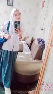 ROK SEKOLAH REMPEL SMP SMK HITAM PUTIH ABU COKLAT BAHAN TWIS HALUS LENTUR/LICIN MURAH LEBAY