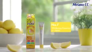 Rohto Melano CC Vitamin C Brightening Essence 20ml Intensive Anti-Spot / Rohto Melano CC Intensive Anti-Spot Premium Essence 20ml