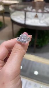 Pretty Beauty 1CT Radiant Cut Moissanite Engagement Ring for Women S925 Silver Halo Pave Band Wedding Ring Fine Jewelry Set Gift