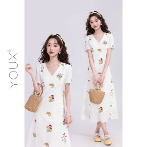 YOUXIANG | Đầm Dài Ôm Eo Thêu Cổ V