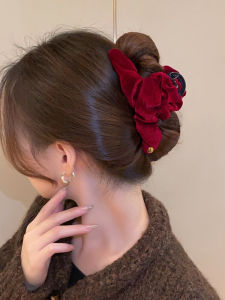 French Vintage Velvet Folded Shark Clamp Women's New 2025 High-End Feeling Hair Clip