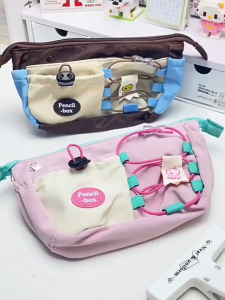 กระเป๋าใส่เครื่องเขียน ปากกา รูปปราสาทคุกกี้ บลูเบอร์รี่ ความจุขนาดใหญ่