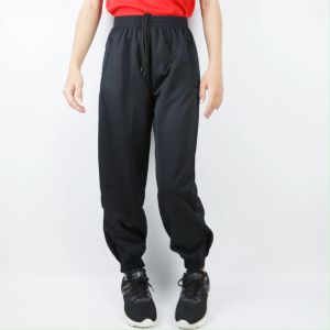 กางเกงวอร์มขาจั๊ม ลดแหลก ผ้าดีนะ เป็นของโรงเรียน สั่งทำแล้วเท เราเอามาเทต่อ