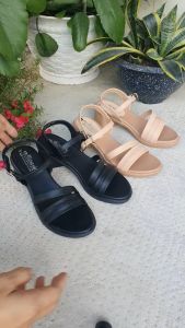 Giày sandal cao gót Trường Hải 6cm gót vuông màu đen kem Cg145