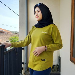 Kaos Lengan Panjang Wanita Oval Motif Kombinasi Salur Bahan Katun 20s
