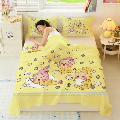 Chiếc Chăn Lụa Mỏng Cho Bé
