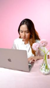 ISWHITE 5% AHA BHA PHA Body Booster Exfoliating Serum with 20000 Encapsulated Saffron | Serum untuk Mencerahkan Badan Mengangkat Sel Kulit Mati dan Anti Aging