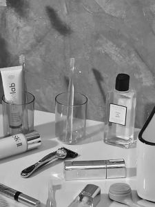 Drill-free Multi-functional Toothbrush Holder