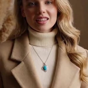 Vintage Natural Stone Necklace Turquoise Pendant Elegant Jewelry for Women Handcrafted Gemstone Accessory