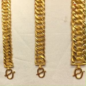 สร้อยข้อมือลายเลสแบนพ่นทรายตัดลาย เลสก้างปลา ยาว 7.57.88.2 นิ้ว เทียบเท่า 123 บาท หุ้มทอง ชุบทอง สีสวย เหมือนจริง พร้อมส่ง