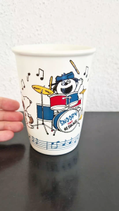 2022 Peanuts ceramic mug (Snoopy and his siblings playing musical instruments)