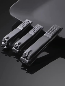 OUliSI. Black Nail Clipper High Quality Steel Scissor Mini Baby Pemotong Ketip Kuku Pedi Medicure 小号美甲指甲斜剪