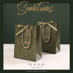 Túi quà hoạ tiết vintage sang trọng phong cách Châu Âu KT 20x15x8cm