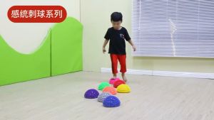 Cầu Gai Cao Su Giúp Giữ Thăng Bằng & Massage Bàn Chân 16x16x8cm - 1 cái