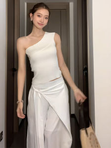 French Style Asymmetrical Shoulder White Ice Silk Knitted Vest Women Summer Outerwear Slim Design Spicy Shoulder Baring Top