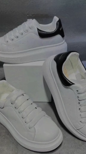 Giày Sneaker Nữ Basic – Đế Dày Tăng Chiều Cao – Giày Thể Thao Nữ Êm Nhẹ Dễ Phối D026
