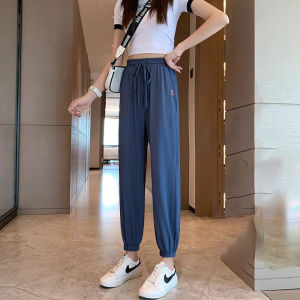 กางเกงกีฬาผ้าไหมน้ำแข็งสำหรับผู้หญิง ฤดูร้อน 2025 ทรงบาง แห้งเร็ว หลวม ปลายขาสั้น ป้องกันแสงแดด กางเกงทรงหลวม ทรงหลวม