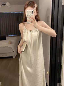 Elegant Vintage Ice Silk Strap Sleep Dress Womens Summer Dress with Chest Pad Wearable Outdoors New 2025 Nightgown
