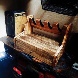 ไม้ผู้ถือปืนพกไม้ธรรมชาติบริสุทธิ์ Handmade สต็อก 4 ช่อง Handgun Storage Rack Handgun Desktop Storage