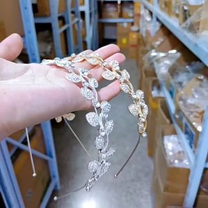 ผมเพชร โลหะฝังรับปริญญา มงกุฎ เจ้าหญิง ที่คาดผม