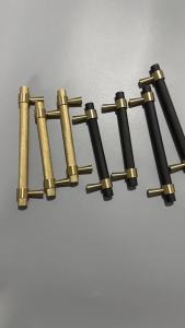 Roll Pattern Brass Handle