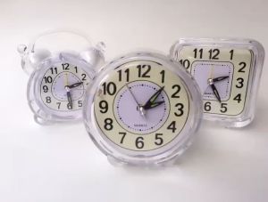 100% Mart Silent Alarm Clock With Nightlight 夜光静音闹钟