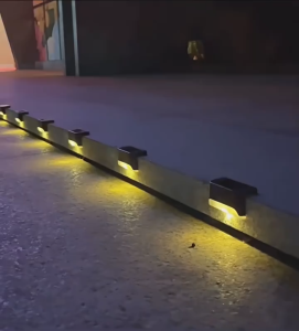 Lampu Tangga Tenaga Surya Minimalis Design - Lampu Pagar Matahari & Solar Cell untuk Dekorasi Rumah