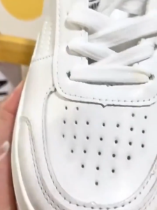 HGV [24H SHIPPED] Japan Shoe Cleaner Spray White Shoes Cleaner 330ML White Shoe Foam Cleaner Whitening Sneaker Cleaner Yellow Stain Remover for Shoes No Washing Shoe Whitening Cleaner