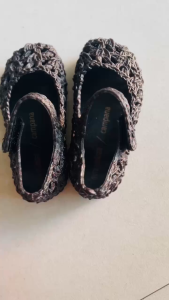 THANH LÝ  giày hiệu giá rẻ (giày dép bé trai bé gái  đã qua sử dụng) bé đi còn tốt thanh lý cho rộng nhà