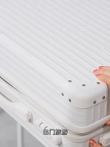 Retractable Clothes Drying Rack Clothes Free folding wall-mountedInvisible Clothes