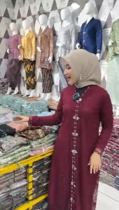 Stelan Kebaya Modern Rosidah / Set Tunik Brukat Kutubaru Floy Payet dan ROK Plisket Panjang AZk23