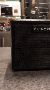 Flamma FA05 Mini Bluetooth electric guitar amplifier