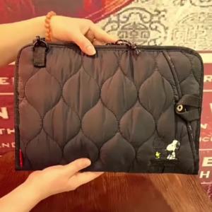 Japanese Style Snoopy Cartoon 14 Inch Laptop Bag Ultra Light Shockproof Commute Shoulder Crossbody Handheld Notebook Sleeve