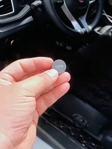 No Installation Required Mini Magnetic GPS Tracker for Real-Time Car & Truck Locator