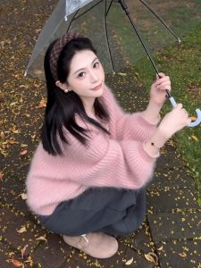 QFN | Dopamine Age-reducing Alpaca Knit Sweater and Skirt Fall Outfit