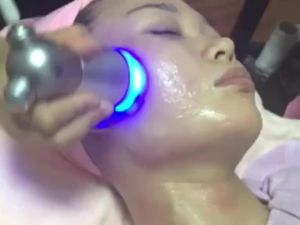 Máy Làm Đẹp Da Mặt Bằng Vi Dòng Điện RF LED Photon Nâng Cơ Làm Săn Chắc Trẻ Hóa Da Massage Điện Di Không Kim Chống Lão Hóa