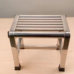 โต๊ะสี่เหลี่ยมสแตนเลสอเนกประสงค์ - กันน้ำ กันลื่น หนาและทนทาน สำหรับใช้ในร่ม/กลางแจ้ง