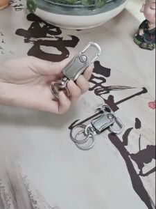 Móc Khóa Ô Tô Xe Máy Spinner Xoay Đa Năng Hợp Kim Móc Khóa Titan Khui Bia Cắt Băng Dính Xoay Giúp Giảm Căng Thẳng. - BUM STORE