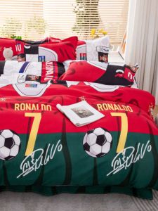แฟนฟุตบอล C โรนัลโด้ 7 ผ้าปูที่นอนผ้านวมคลุมสามชิ้นชุดทีมบาสเกตบอลน้ําดอกไม้พี่ชายหอพักเดี่ยวสี่ชิ้นชุดสไตล์นอร์ดิกเป็นมิตรกับผิว โพลีเอสเตอร์ ผ้าที่ใช้งาน การพิมพ์
