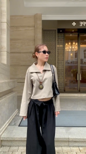 Olive Muse - Áo Cổ Bẻ Bản To Tay Dài 𝐁𝐋𝐀𝐍𝐂𝐀 Đứng Form Kaki Tuyết Cao Cấp BC25.017