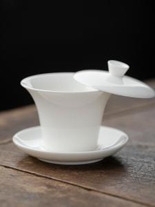 Dehua White Porcelain Tea Cup with Lid Yulan Jade Single High End Brewing Bowl Non-Hot Hand Gongfu Tea Set Ceramic Craft