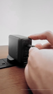 SG 100W AI Display Charger PD Fast Charging 3-Port GaN USB C Charger Compact Foldable Laptop Charger