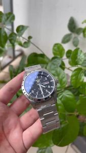 ĐỒNG HỒ NAM SEIKO MÁY CƠ NHẬT DÂY THÉPĐÚC ĐẶC KÍNH SAPHIRE CHỐNG XƯỚC CHỐNG NƯỚC